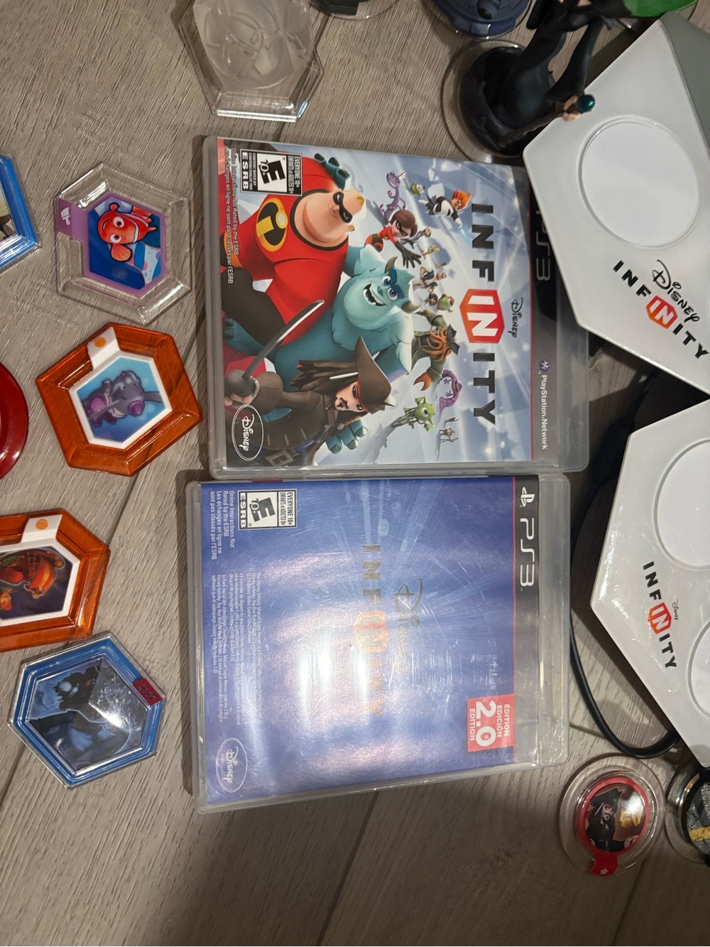 PS3 Disney Infinity Bundle - Picture 2 of 6